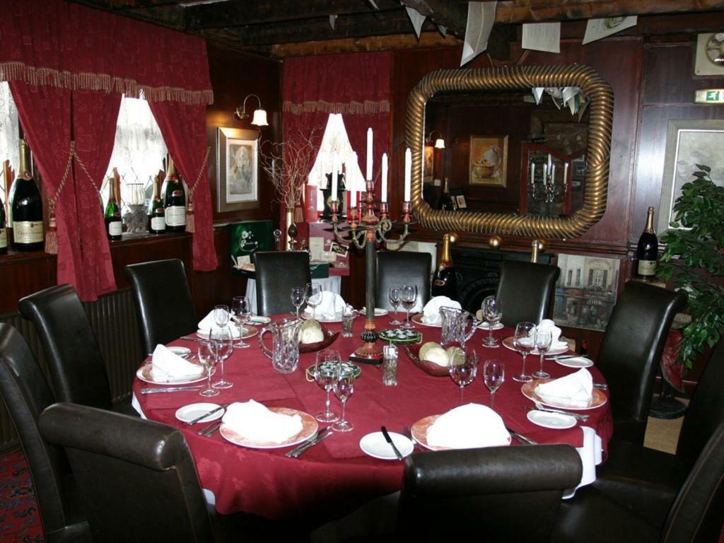 The Blue Bell Inn Weaverthorpe Номер фото